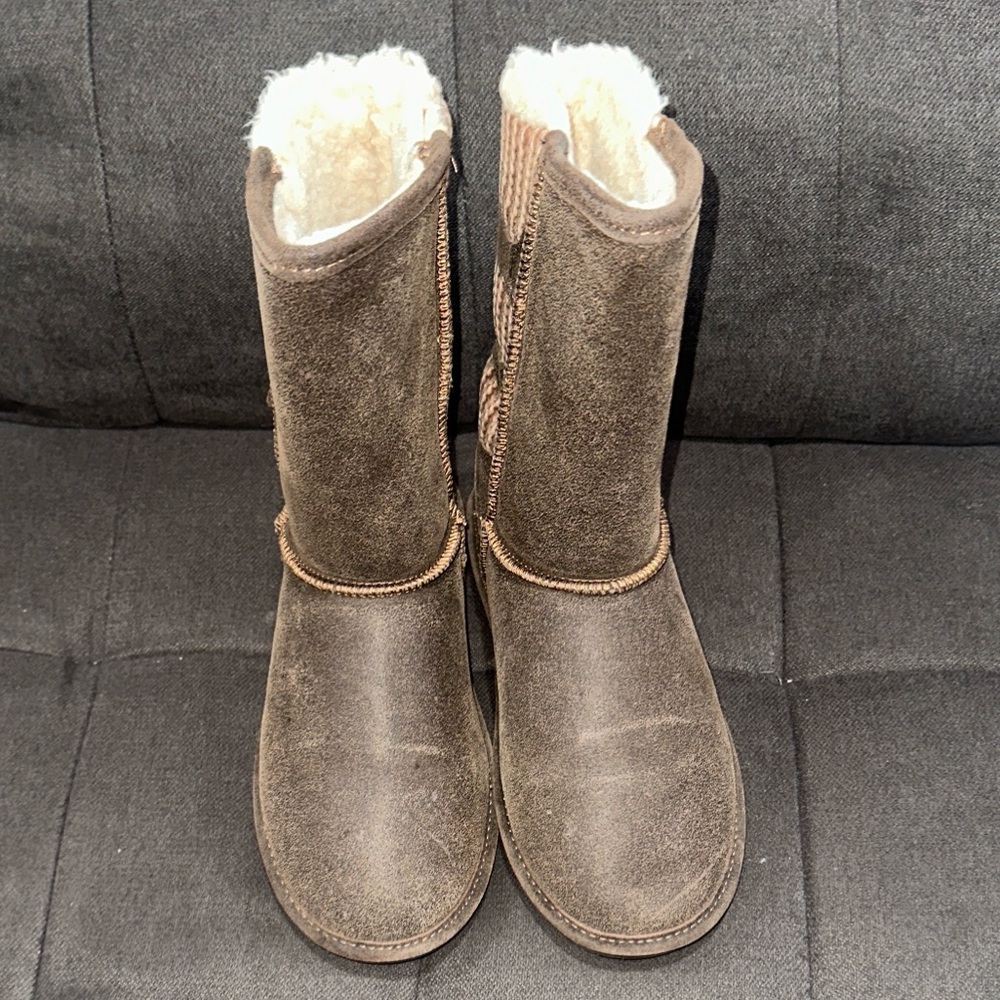 Bearpaw Boshie Boot size 10 women